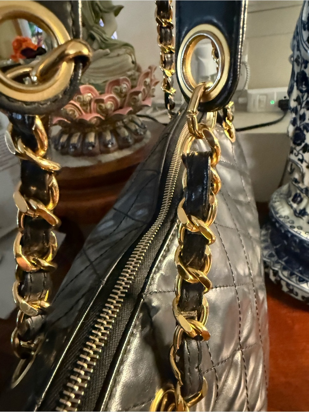 Authentic Vintage Chanel dome shoulder bag - Picture 14 of 14